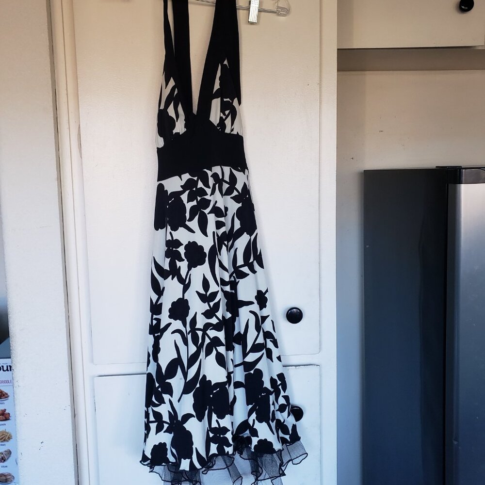 Speechless Hater Dress Black and white Size Medium.